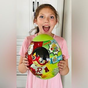 Ryan's World TAG with Ryan Giant Egg MSRP $38